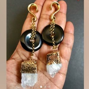 Quartz onyx and gold earrings hangers weights